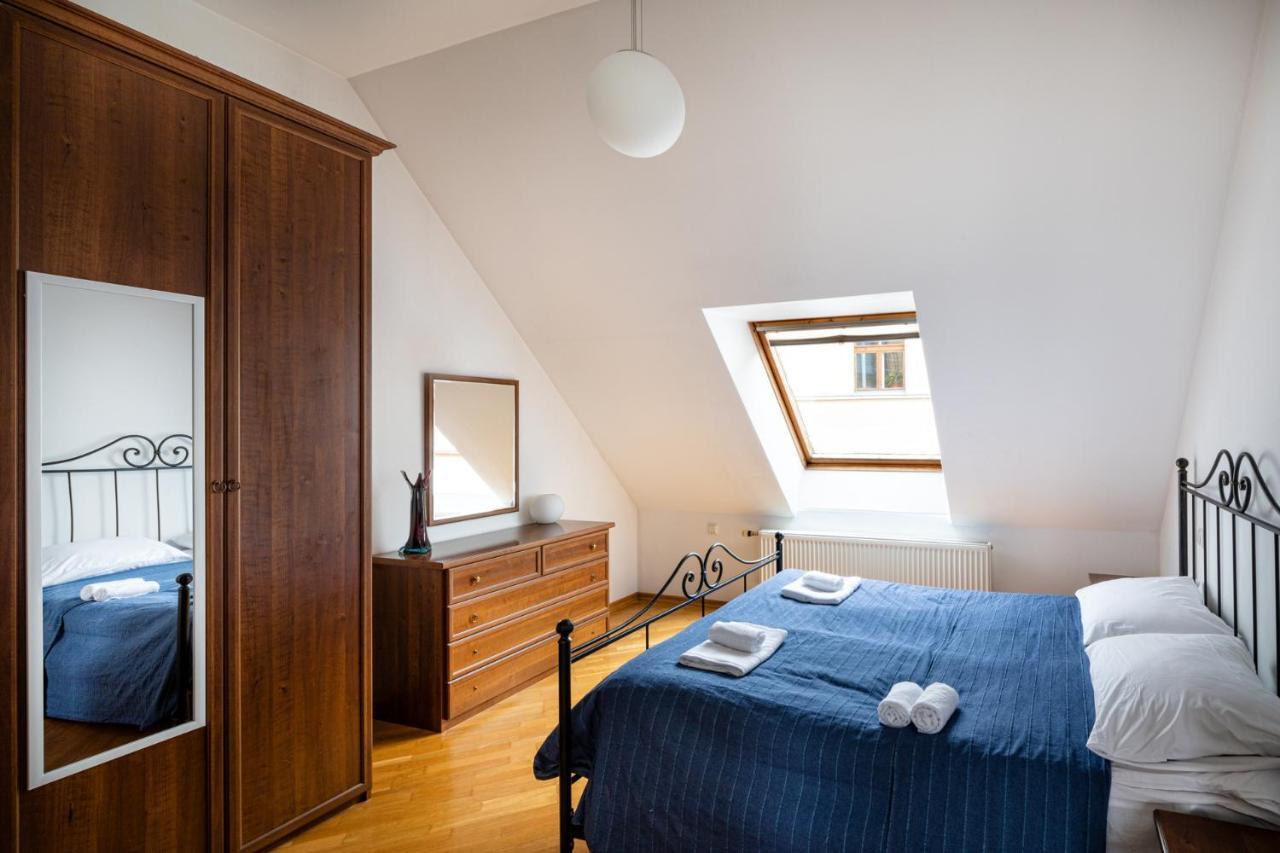 Old Riga Two Floor Palasta Loft Apartment With River View Ngoại thất bức ảnh